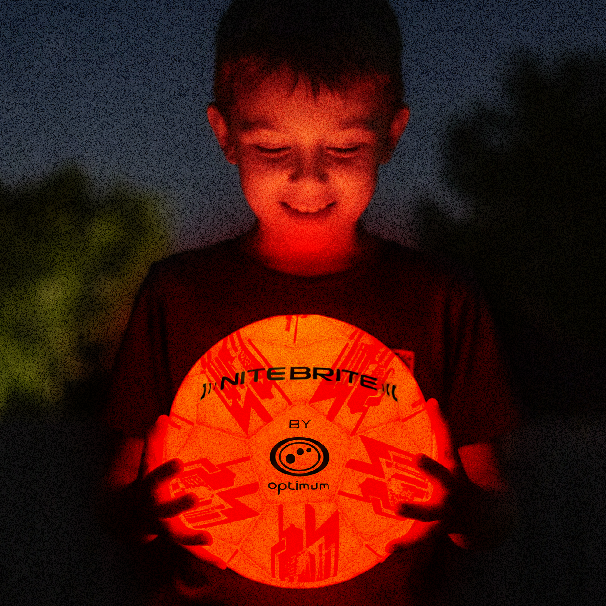 Optimum LED Light-Up Football Ball Size 5 – Glow in The Dark Soccer | Motion Activated with Auto-Off | Durable Water-Resistant Night Play | Pump & Spare Batteries Included | UK Brand - Optimum